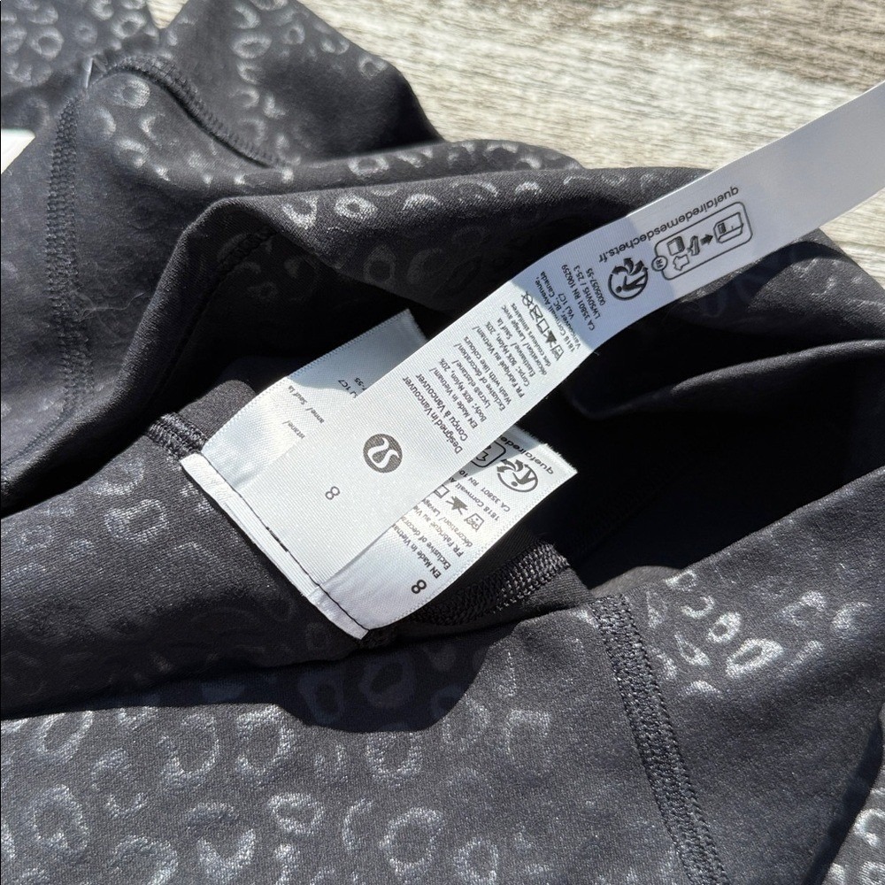 Lululemon Align High-Rise Pant 28" size 8 leggings Leopardo Shift Emboss Black - Picture 5 of 7